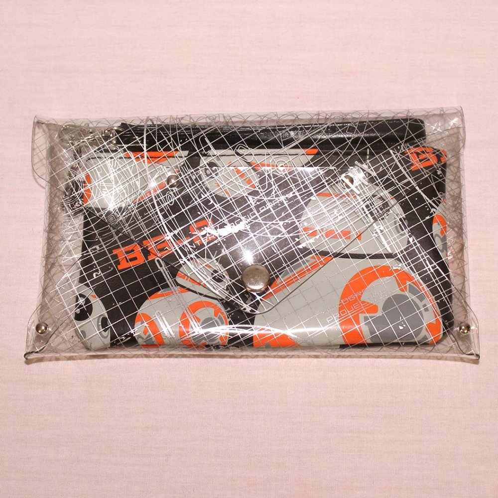 💫 HOST’S PICK 💫 Star Wars BB-8 wristlet